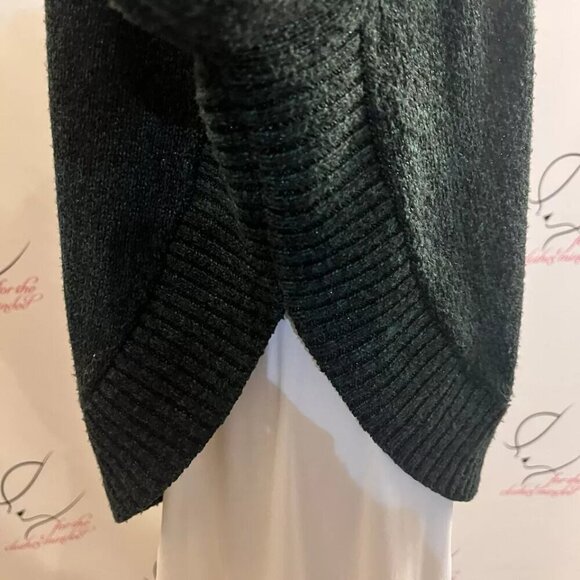 I.N. STUDIO. Size PS Oversized. TALL.Dark Green Metallic Pullover. Sweater. B5 - Picture 4 of 6